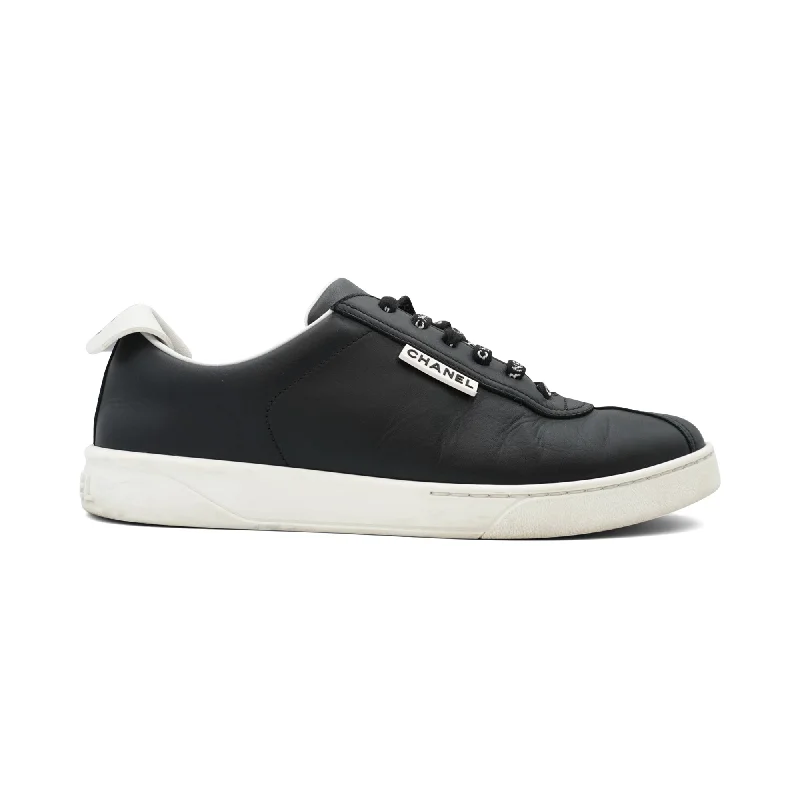 Chanel Low-Top Sneakers - Women's 40