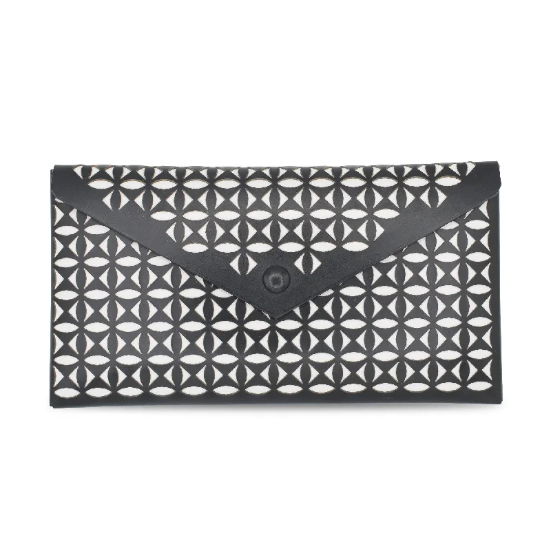 Alaia Clutch