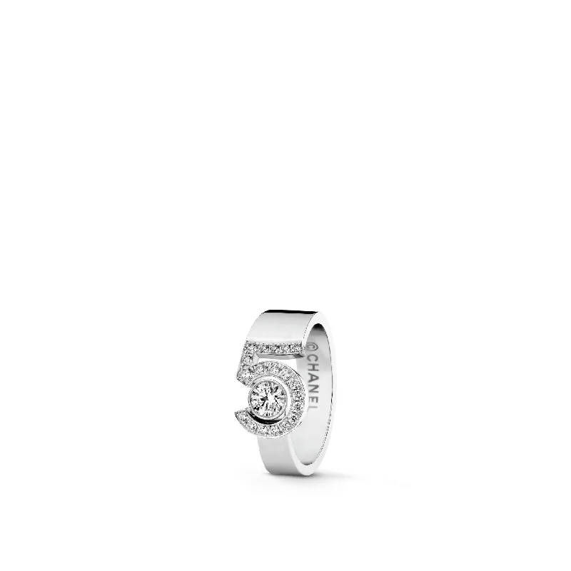 CHANEL Eternal N°5 Ring