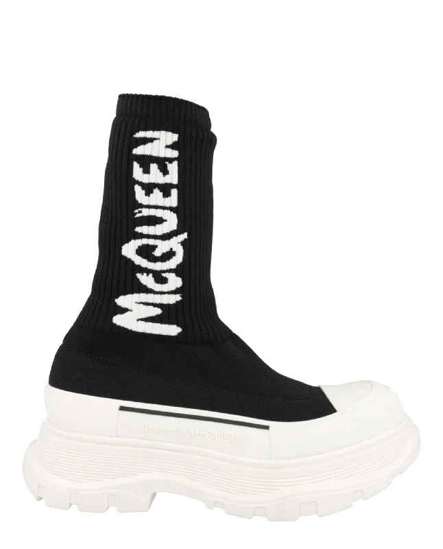 Alexander McQueen Womens Ribbed Tread Slick Boots