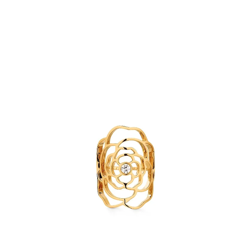 CHANEL Pétales de Camélia Ring