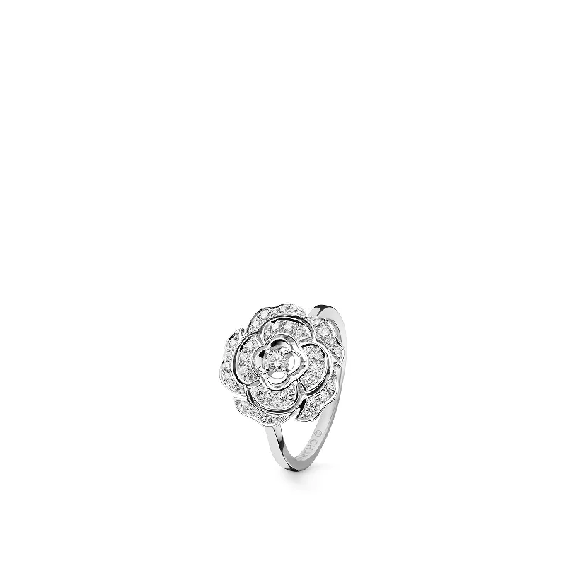 CHANEL Bouton de Camélia Ring