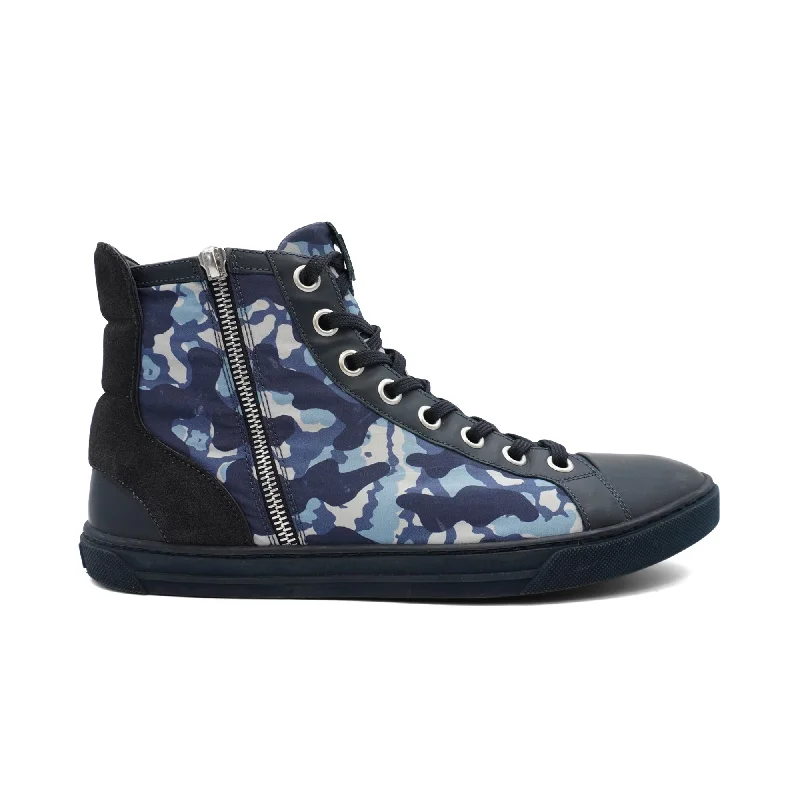Louis Vuitton Camouflage Sneakers - Men's 7